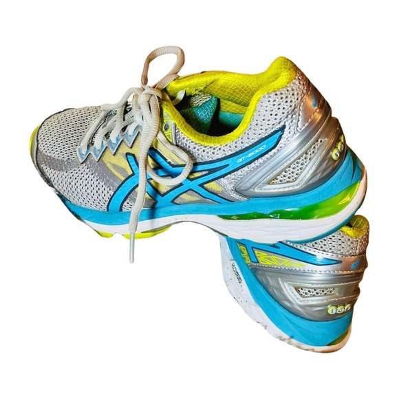 Women’s Asic’s GT-2000 T657N running sneakers 8.5 wide silver blue gently worn - Picture 10 of 16